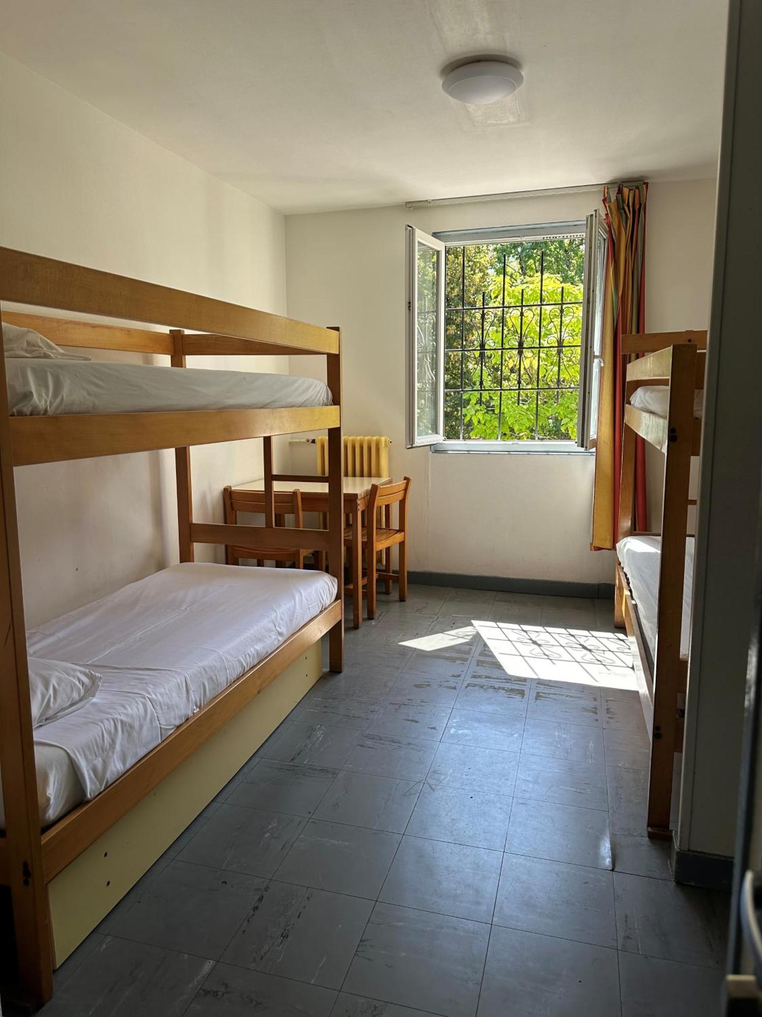 Auberge De Jeunesse Hi Poitiers Luaran gambar